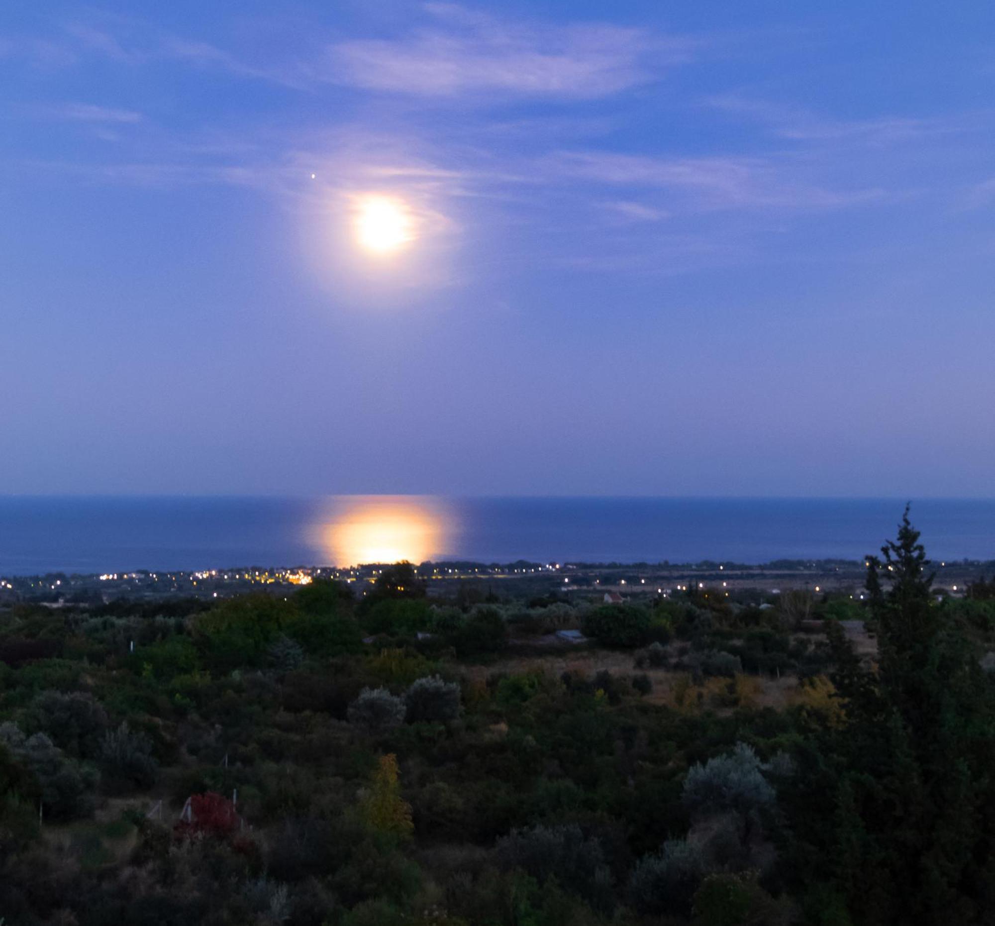 شقة Panoramaloft - Quality, View, Sea & Mountain لِتوخورو المظهر الخارجي الصورة